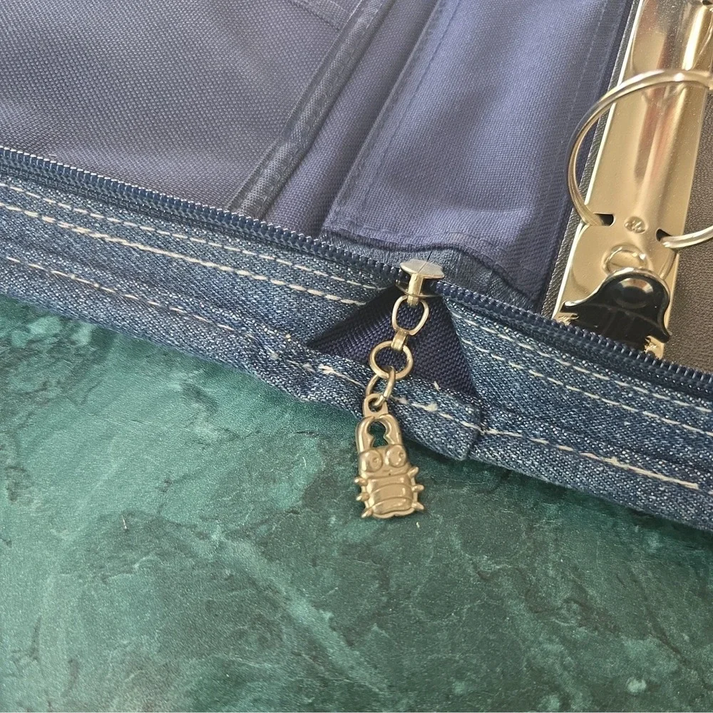 Vintage Y2k Denim, embroidered lady-bug 3-ring zipper binder. Charm zipper. VGUC